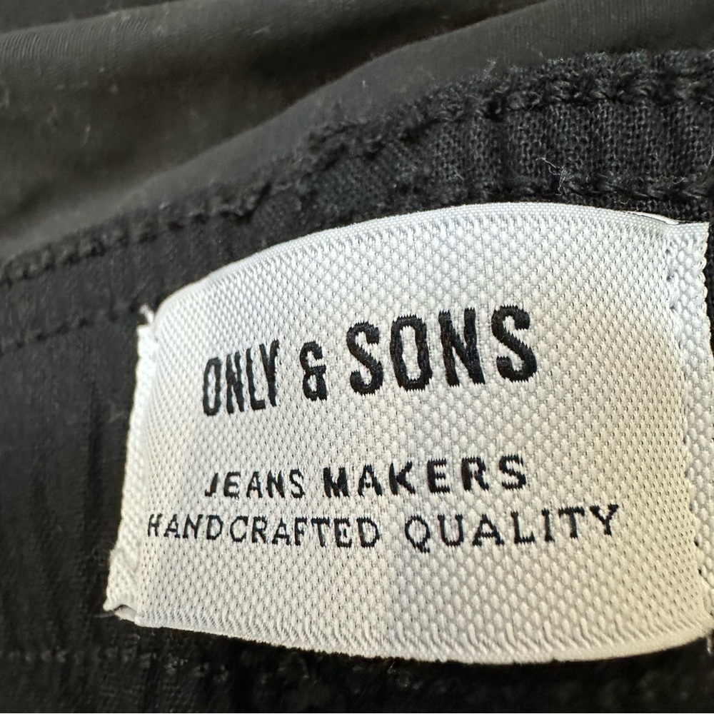Jeans - Picture 2 of 8